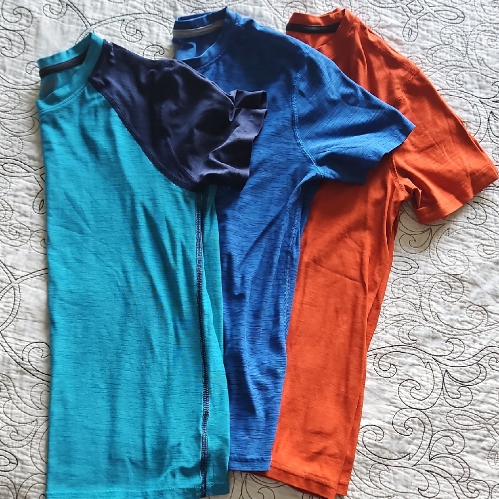 Old Navy Kids Teal, Blue, and Orange Short Sleeve Tees